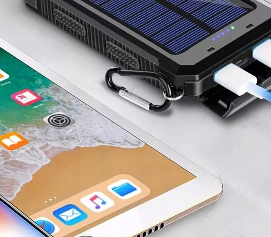 352 : Solar powerbank compass 8 000 mAh