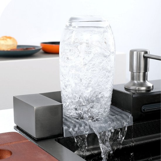 535 : ADM Smart kitchen sink with pull-out faucet