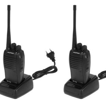 452 : Two walkie-talkies large set baofeng
