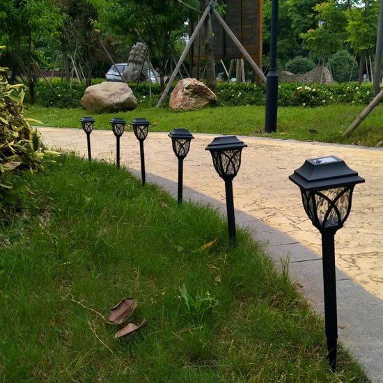 297 : SOLAR GARDEN LAMP 44CM