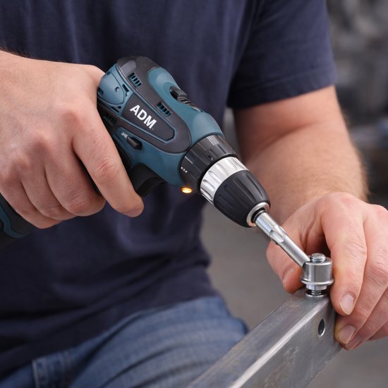 ADM wkrętarka akumulatorowa  + dwa akumulatory  12V zestaw 77 szt