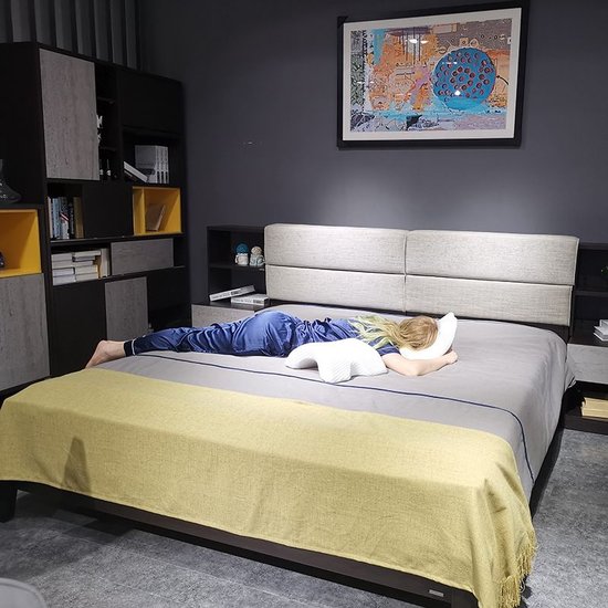 2007 : Ergonomic contour memory foam pillow