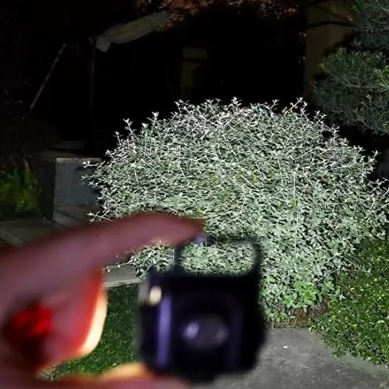 412 : Mini keychain flashlight pocket opener