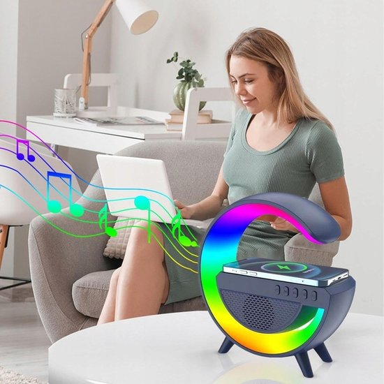 500 : LED Lamp with Charger QI and Bluetooth Speaker