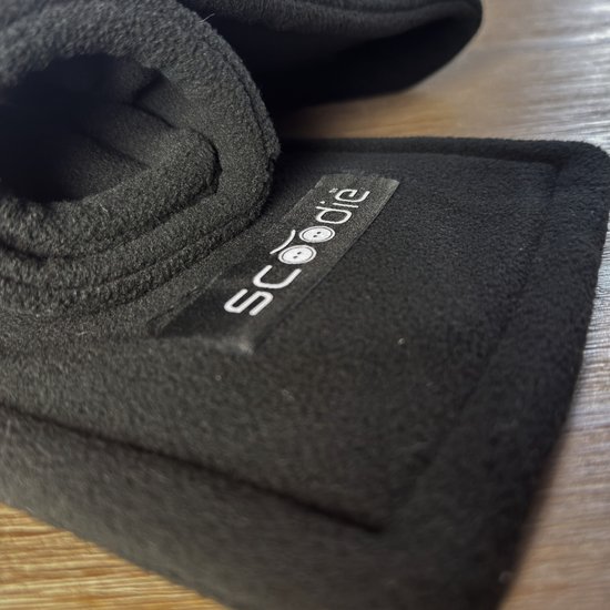 7028-2 : Scoodie Detachable Hooded Scarf- black- size L