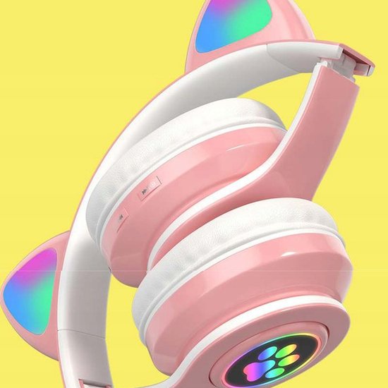 300 : WIRELESS BLUETOOTH HEADPHONES CAT EARS LED