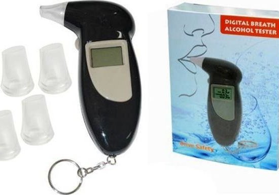 445 : Digital breathalyzer with replaceable mouthpieces