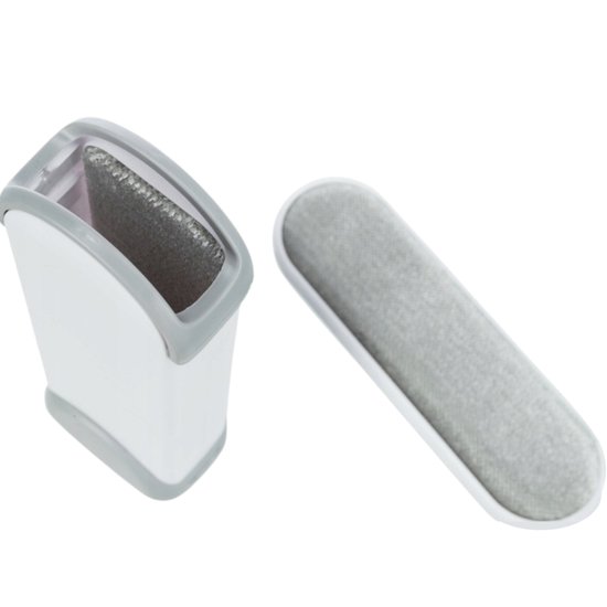 230 : Pet hair remover brush – self-cleaning for clothes, furniture & car