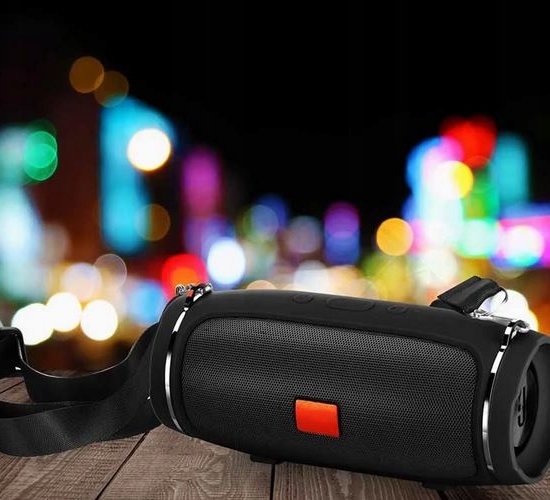 176 : Wireless bluetooth boombox speaker 4+