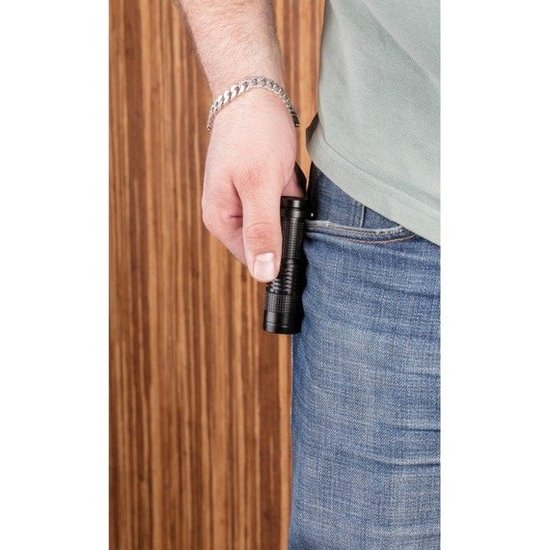 2014 : Professional led tactical flashlight – high power, waterproof and durable